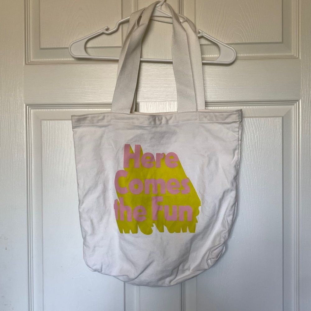Bando  here comes the fun tote bag